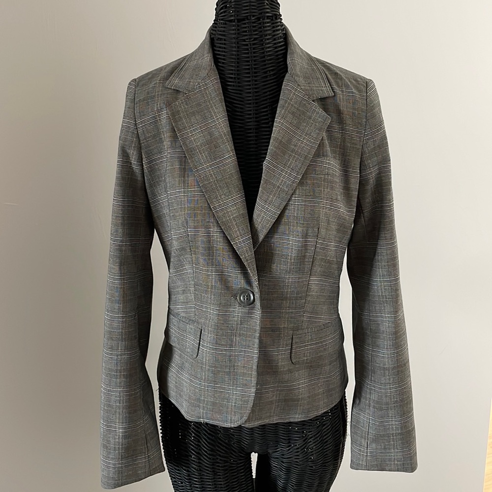 Bloomingdale’s gray plaid suit with pants